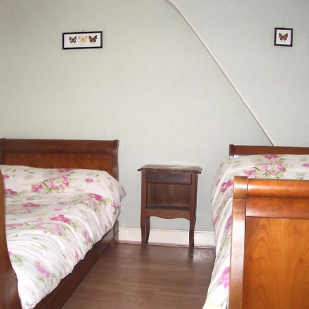 Plaimpied-Givaudins Les Glycines B&B 외부 사진
