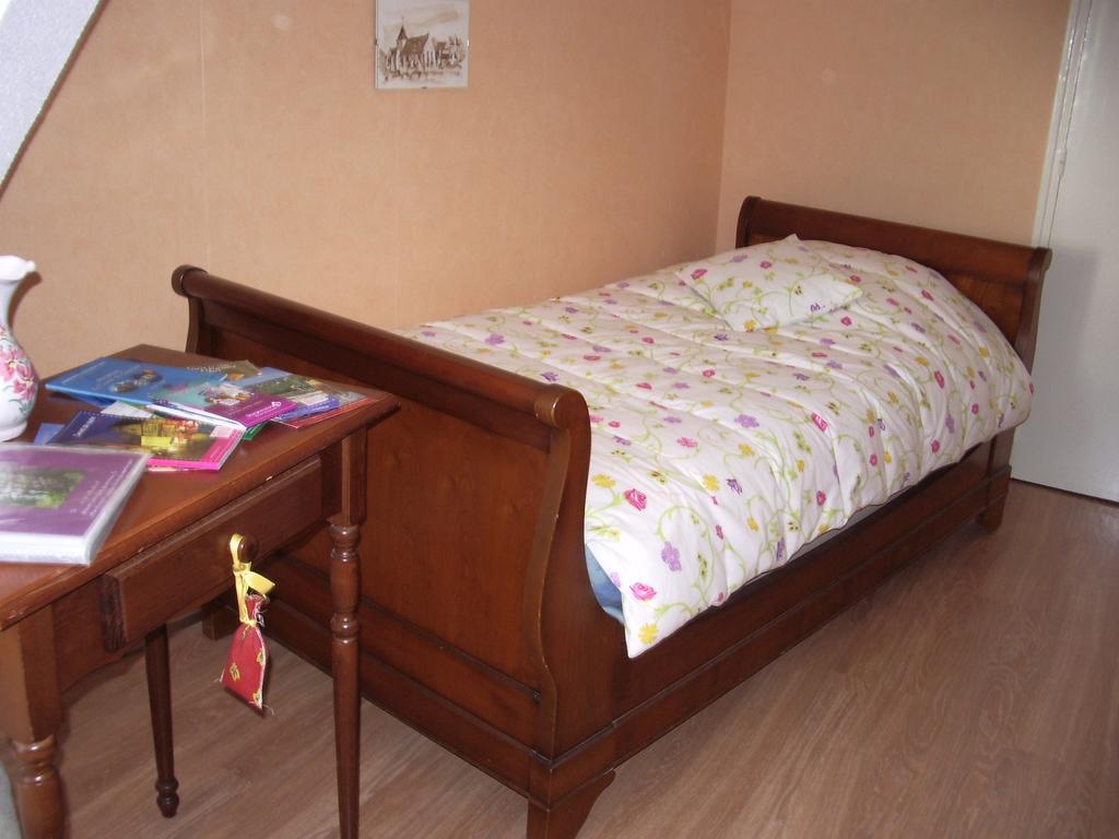 Plaimpied-Givaudins Les Glycines B&B 외부 사진