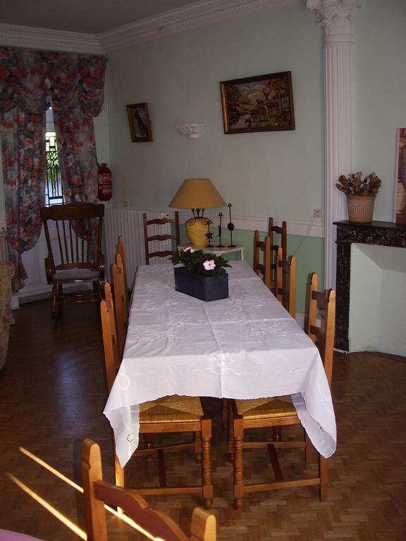 Plaimpied-Givaudins Les Glycines B&B 외부 사진