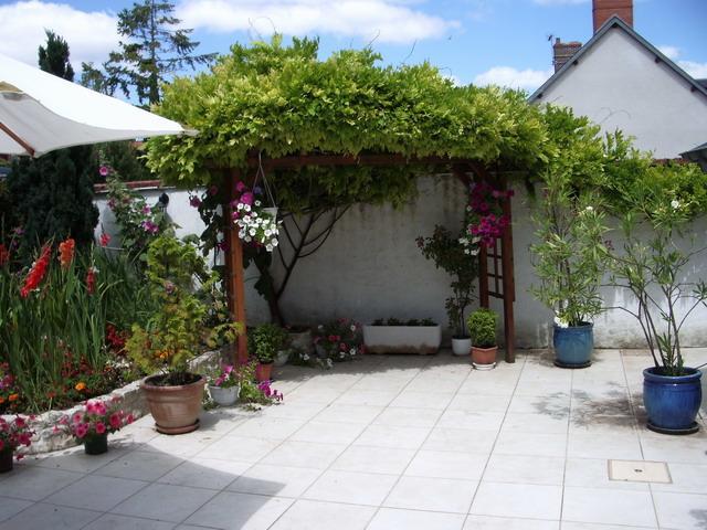 Plaimpied-Givaudins Les Glycines B&B 외부 사진