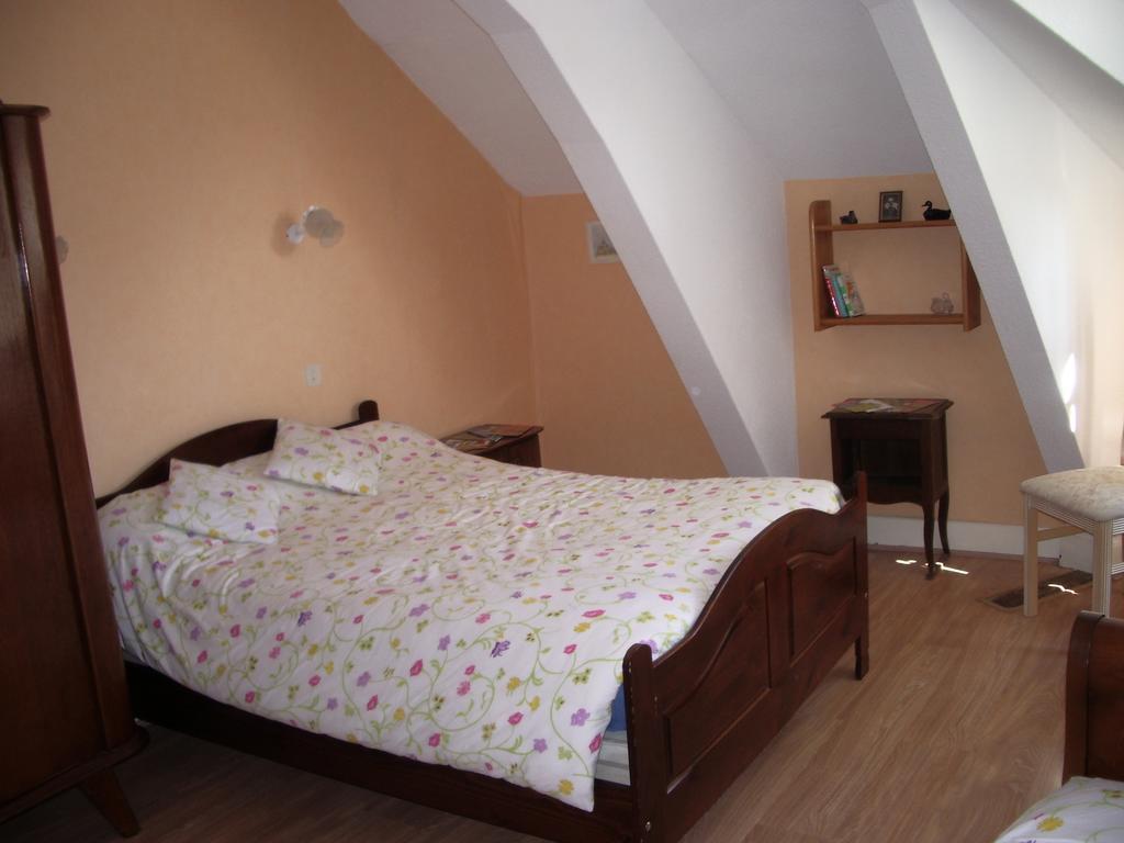 Plaimpied-Givaudins Les Glycines B&B 외부 사진